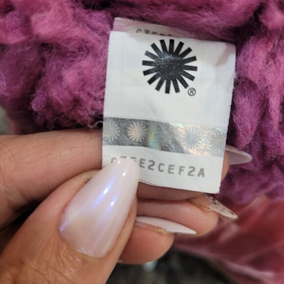 UGG**Velvet Bougainvillea Boots** Size 9 - Picture 6 of 15